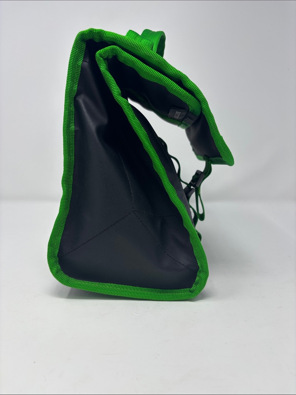 Yeti limited day trip Black with Bright Green Trim Bag - Picture 4 of 9